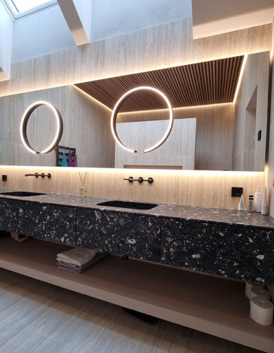 Namas su ąžuolu - kovo22.lt