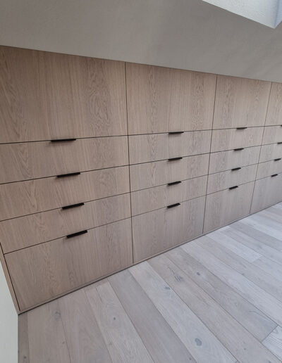 Namas su ąžuolu - kovo22.lt