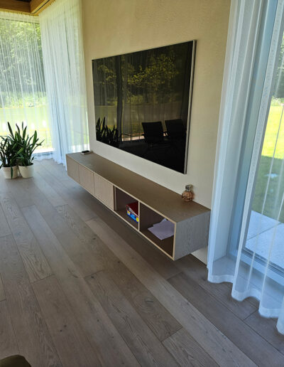 Namas su ąžuolu - kovo22.lt